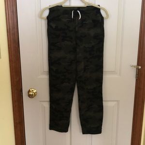 Kids camo sweat pants